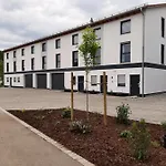 Aparthotel Boardinghouse Kastanienring 3*